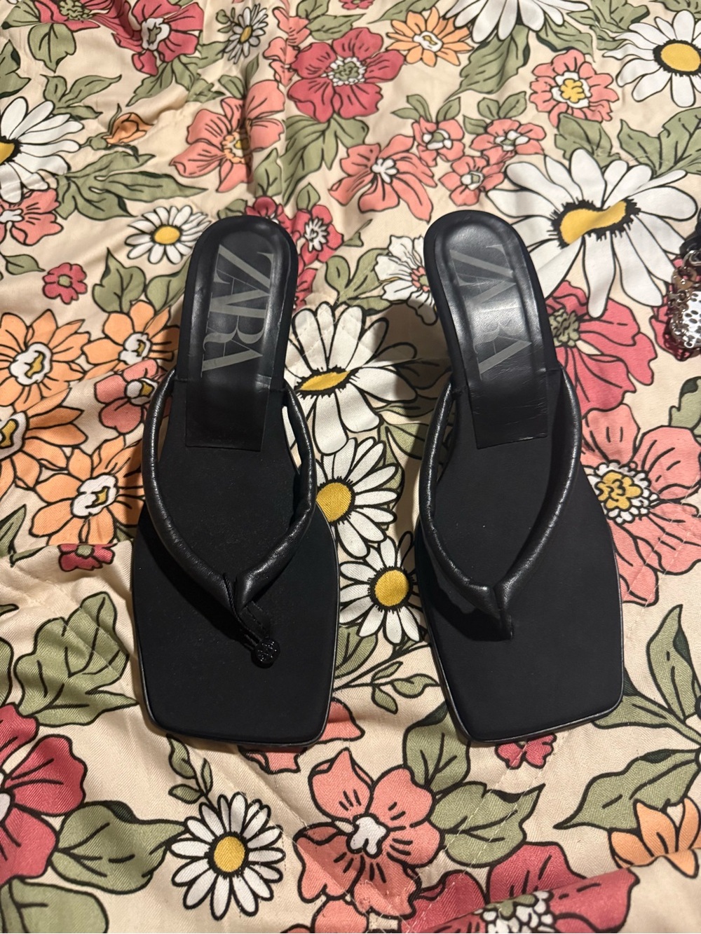 Zara Black Square-Toe Thong Sandals with Padded Straps